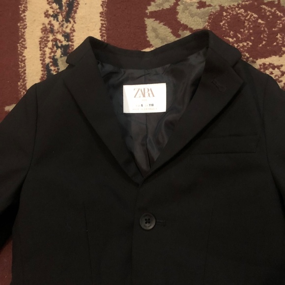 Zara blazer/ suit jacket size 5 - fully lined 2 buttons with lapel- flap pockets - Picture 5 of 8